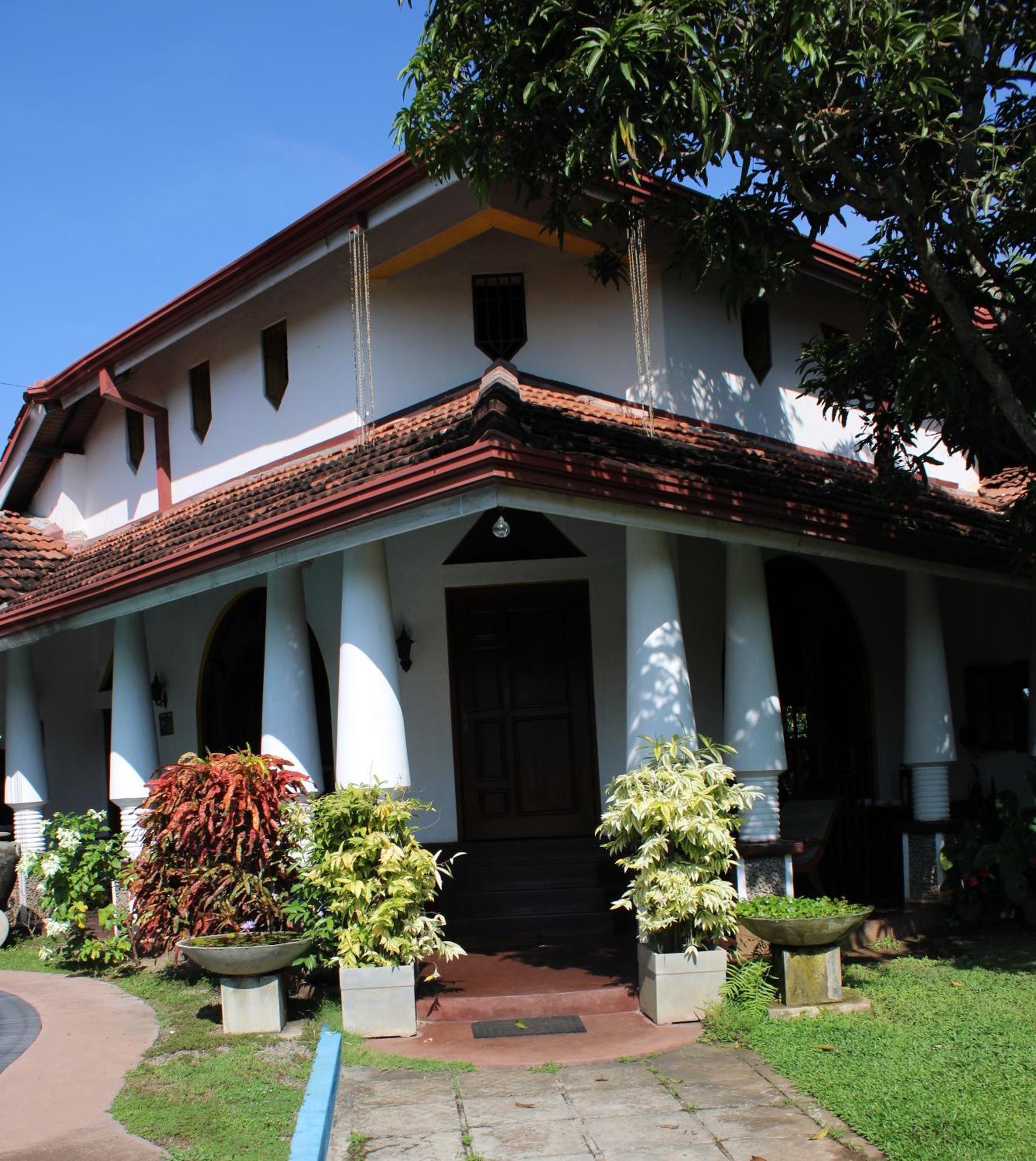 Olideb Gedara Hotel Negombo Exterior photo